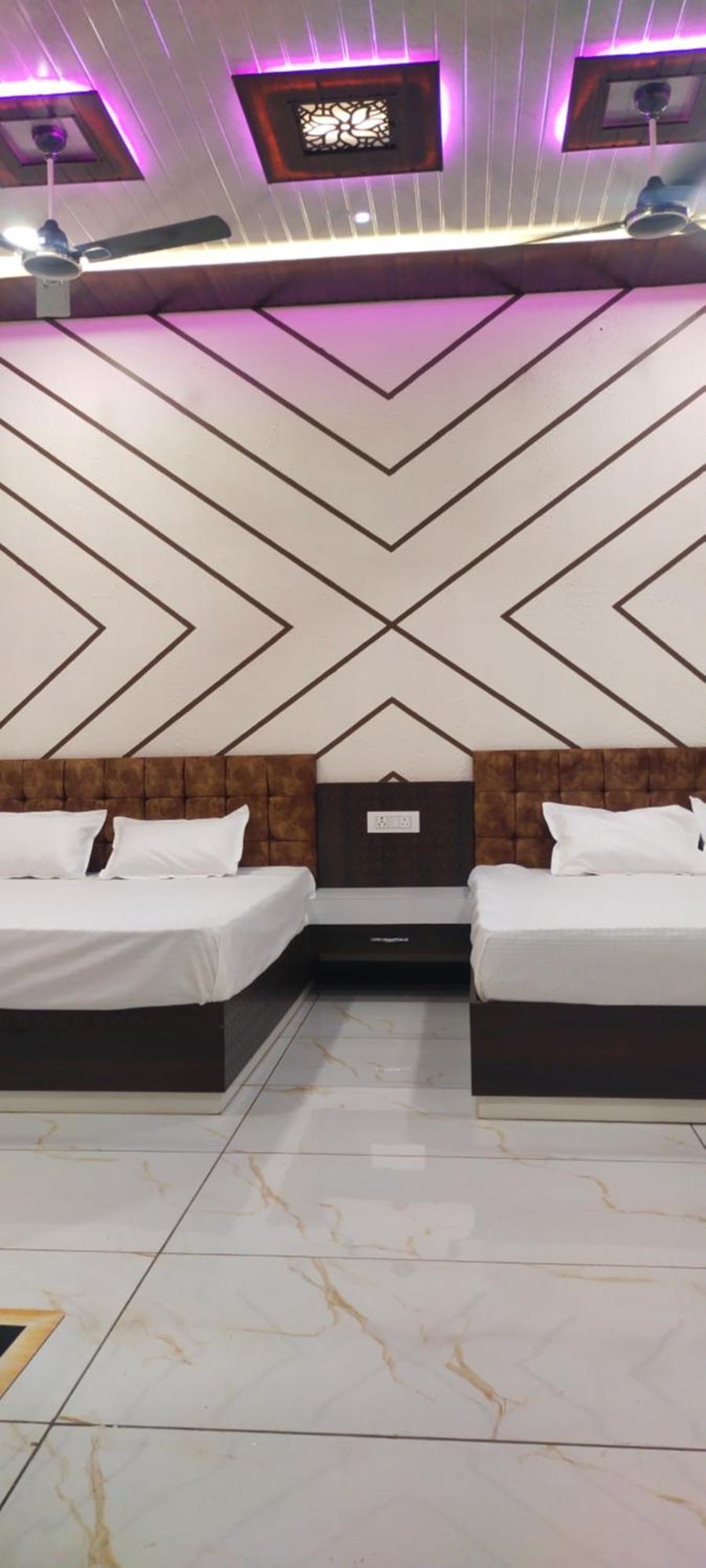 Anant Home Stay Ujjain Phòng bức ảnh