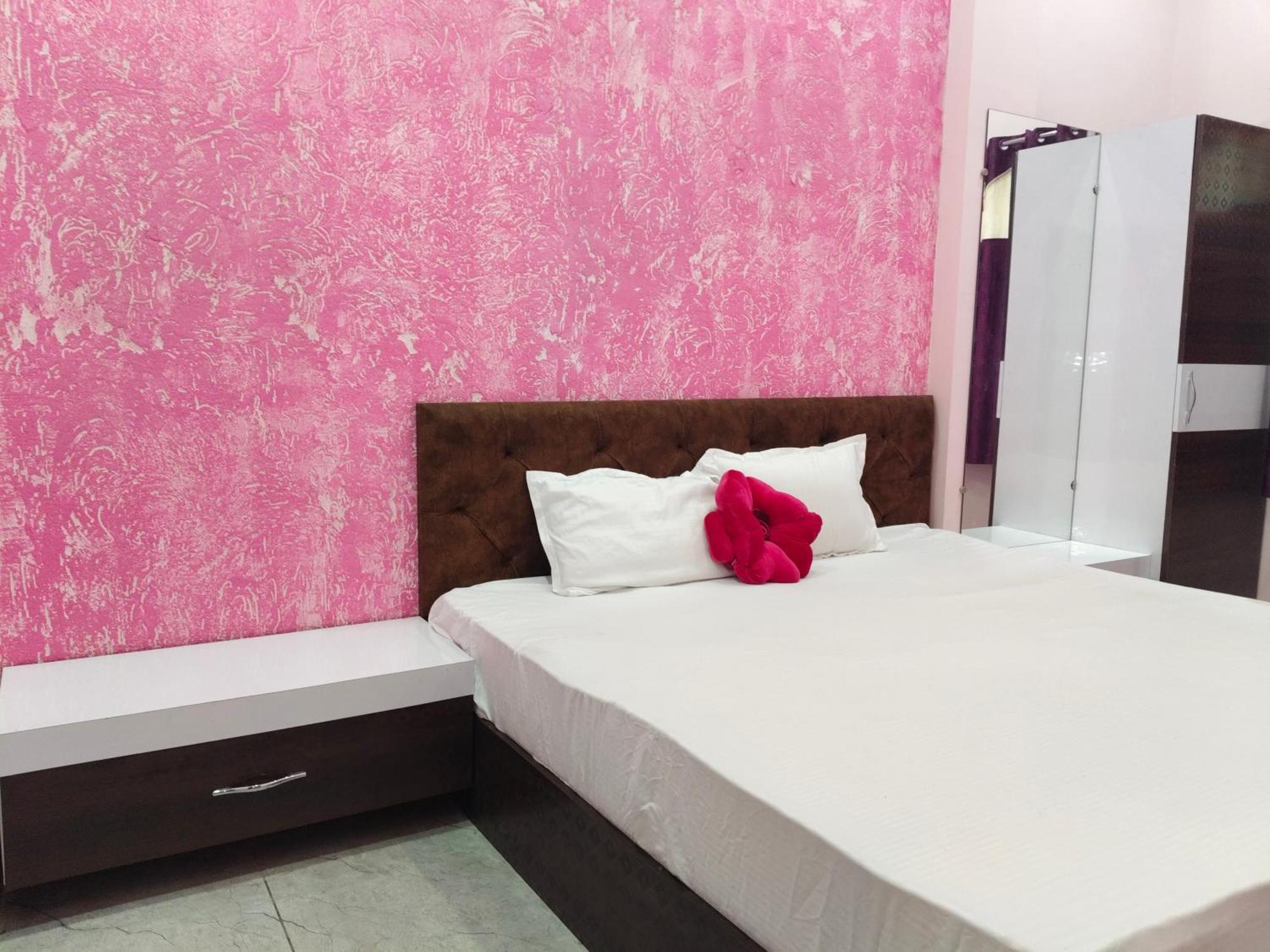 Anant Home Stay Ujjain Phòng bức ảnh